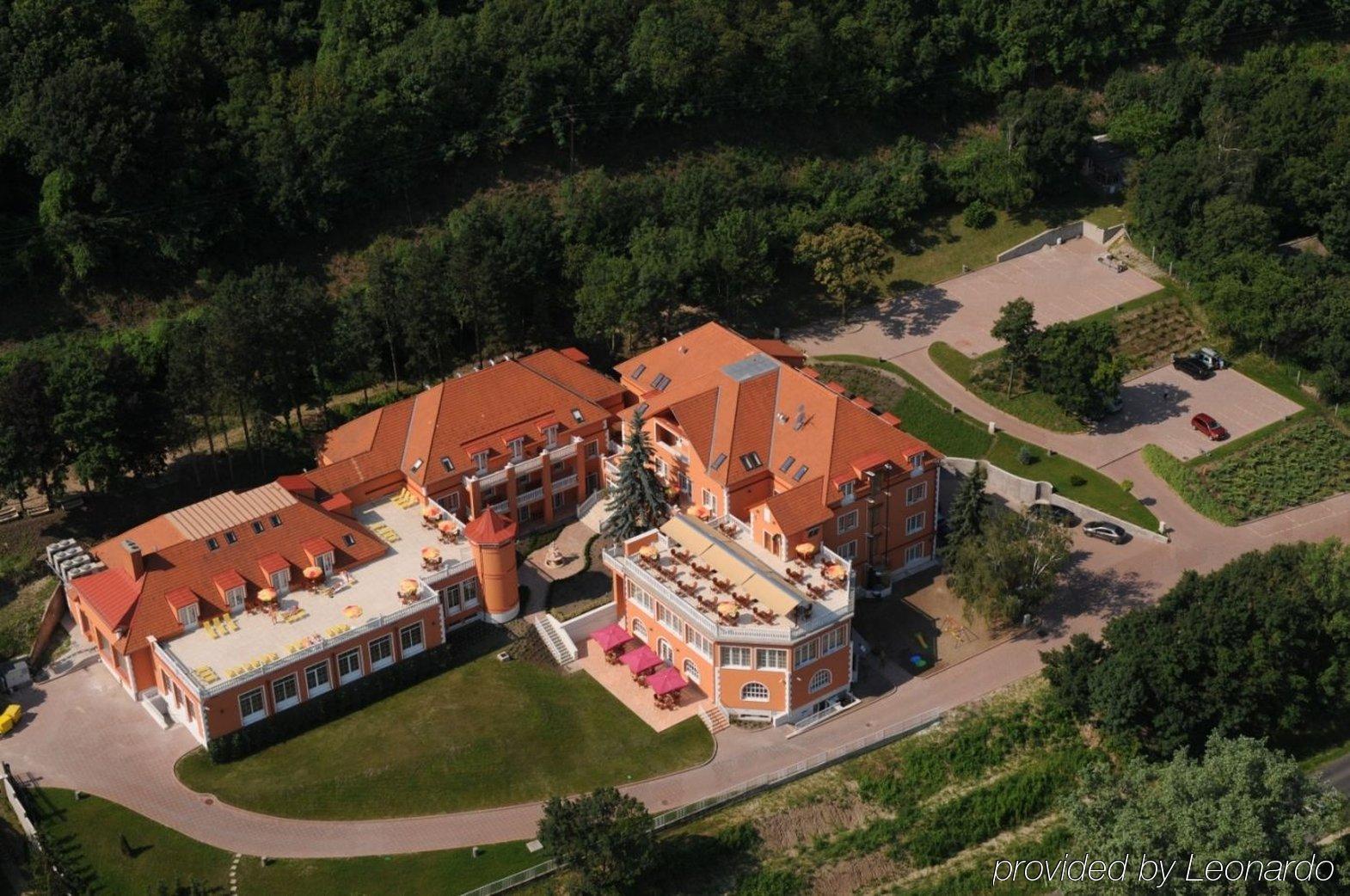 Hotel Bellevue Esztergom Buitenkant foto